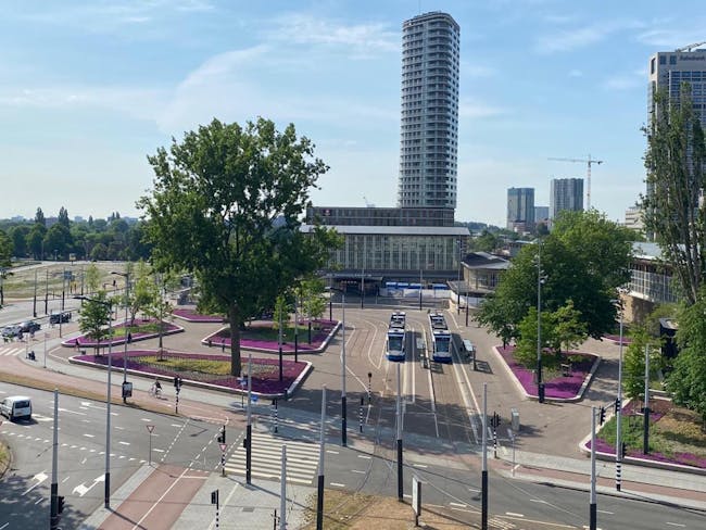 Nieuwe openbare ruimte tramplein Amstelstation