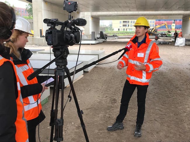 Presentatie project Amstelstation aan lokale media (AT5)