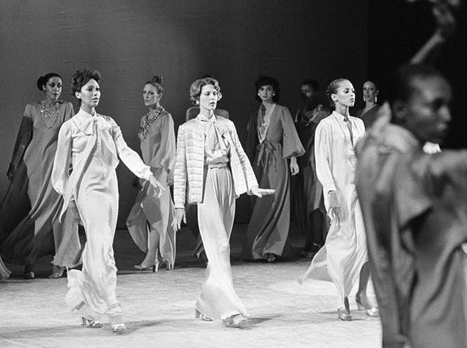 seven-iconic-fashion-shows-throughout-paris-fashion-week-history