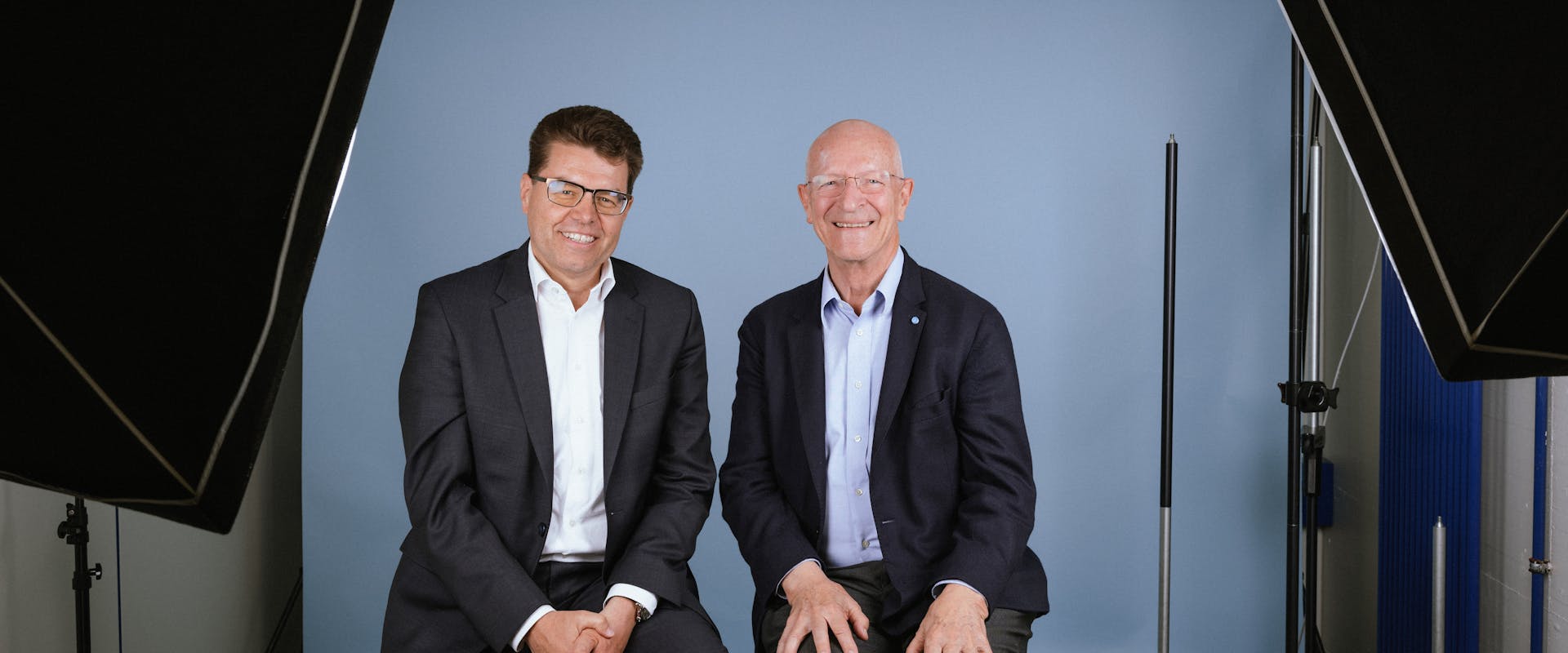 Behind the scenes: Claude Nicollier, outgoing CSEM Chair, hands over the reins to his successor Andreas Rickenbacher.