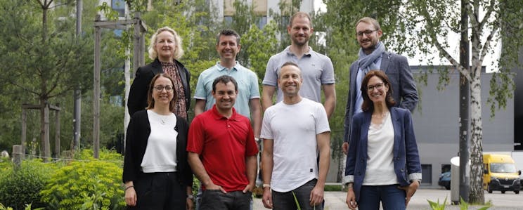 Group of 8 persons in two rows, all members of the management of CSEM's Tool for Life Sciences Team.