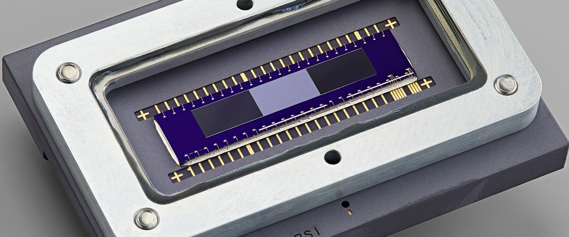 on-chip microlens arrays on packaged space-qualified CMOS imagers