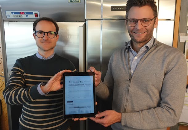 From left to right: Pierre-Jean Alet, Group Leader of Digital Energy at CSEM, and Marc-Etienne Jan, CEO of Digitel, unveil their predictive AI-based technology to reduce energy costs for supermarkets