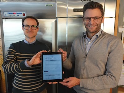 From left to right: Pierre-Jean Alet, Group Leader of Digital Energy at CSEM, and Marc-Etienne Jan, CEO of Digitel, unveil their predictive AI-based technology to reduce energy costs for supermarkets