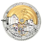Watch movement with Silinvar components