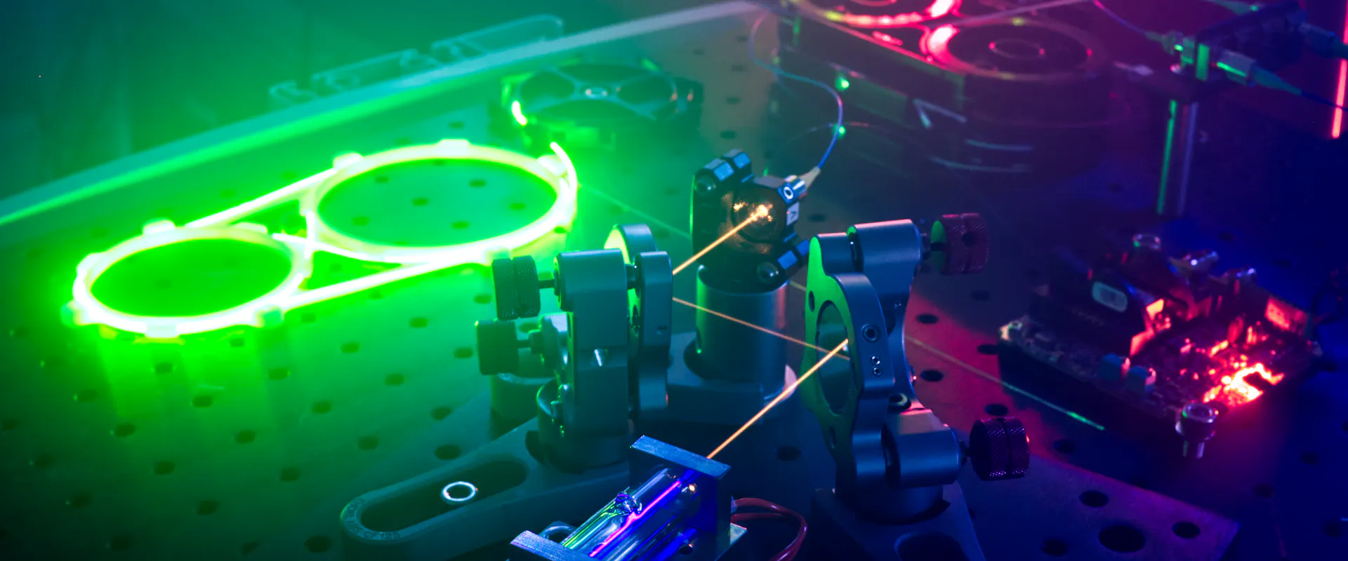 Laboratory prototype of an optical clock