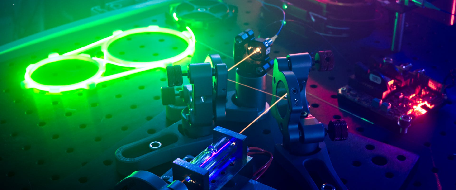 Laboratory prototype of an optical clock