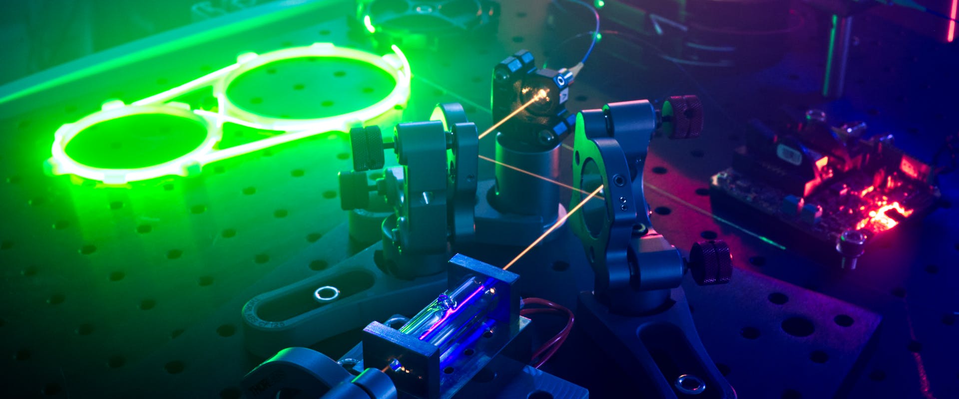 Laboratory prototype of an optical clock