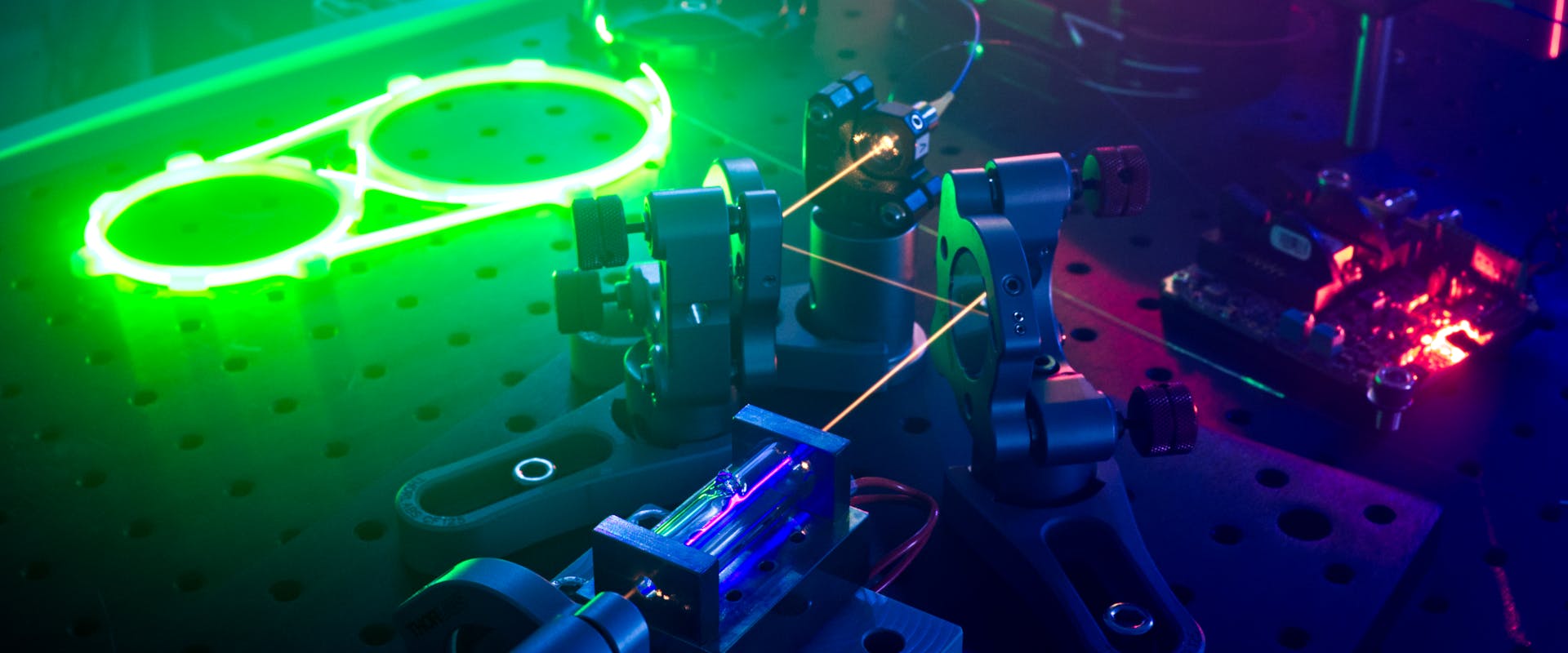 Laboratory prototype of an optical clock