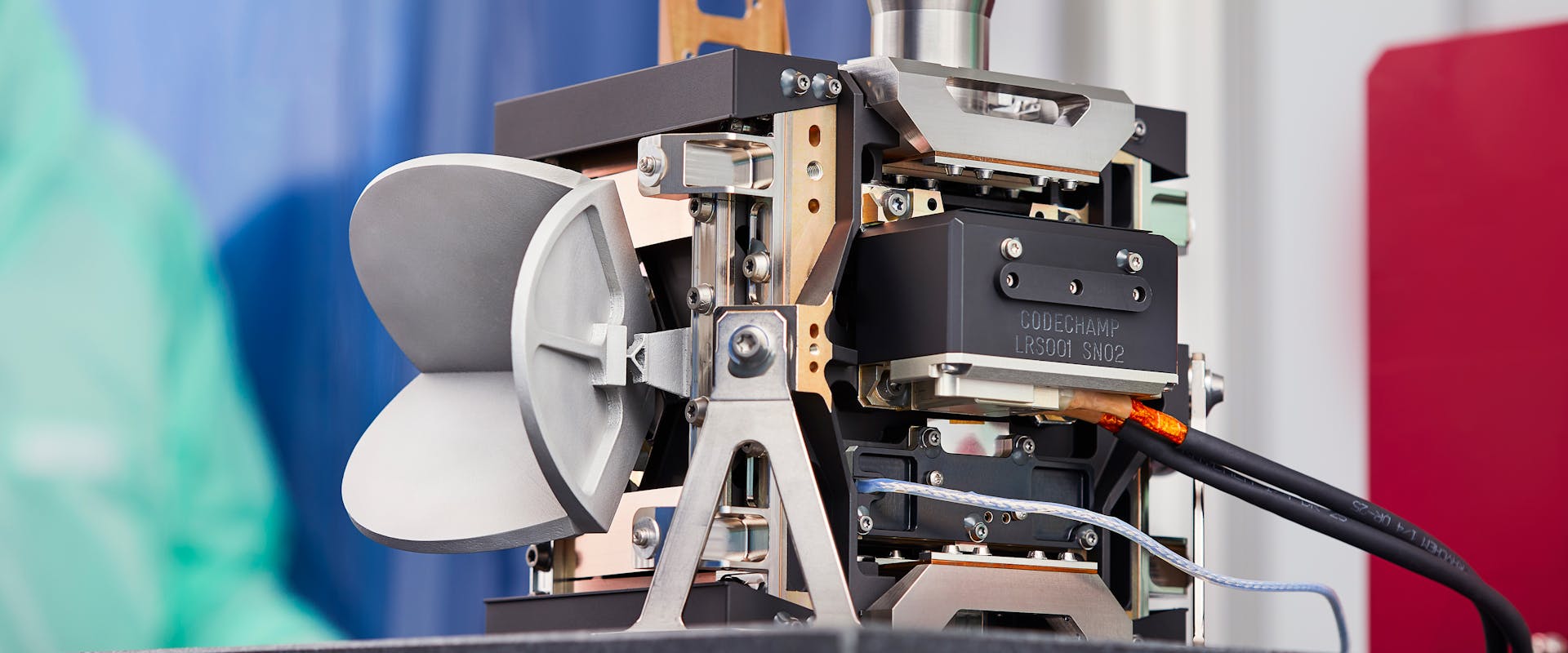 Corner Cube Mechanism