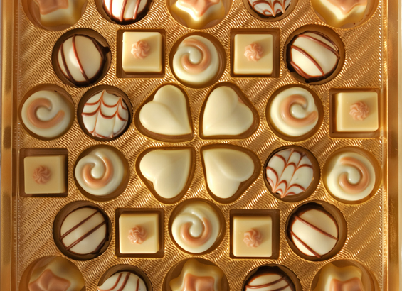 Chocolats blancs au caramel et noisettes