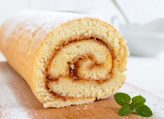 Roulé aux fraises et à la vanille