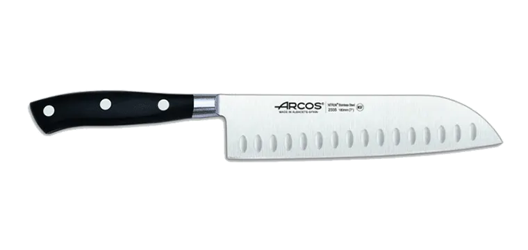 Le Couteau Santoku alvéolé 18 cm de chez Arcos
