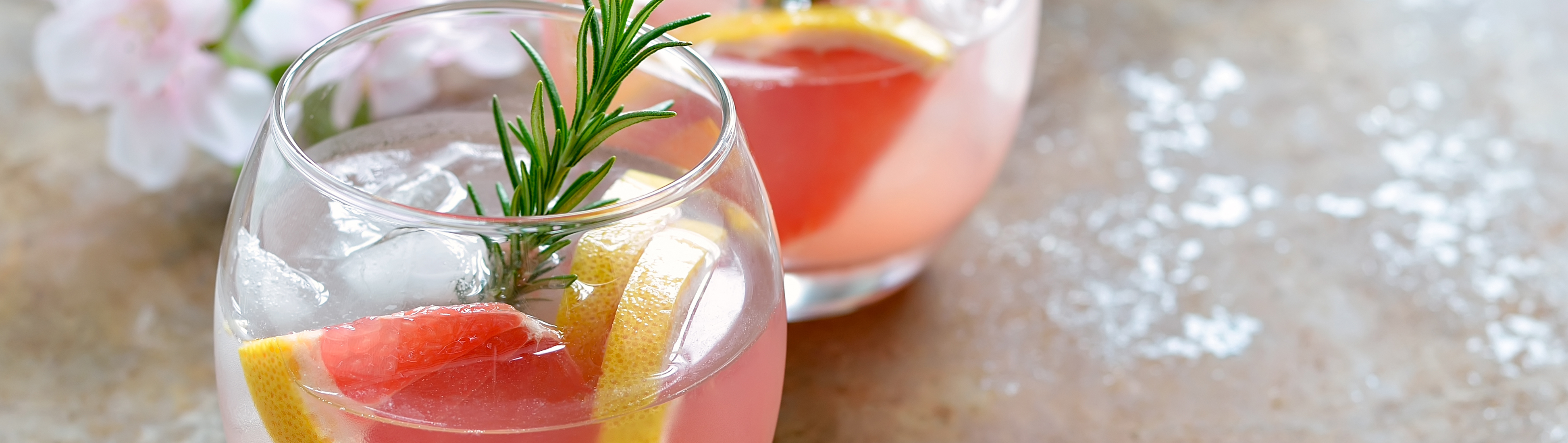 Cocktail limonade pamplemousse et hibiscus