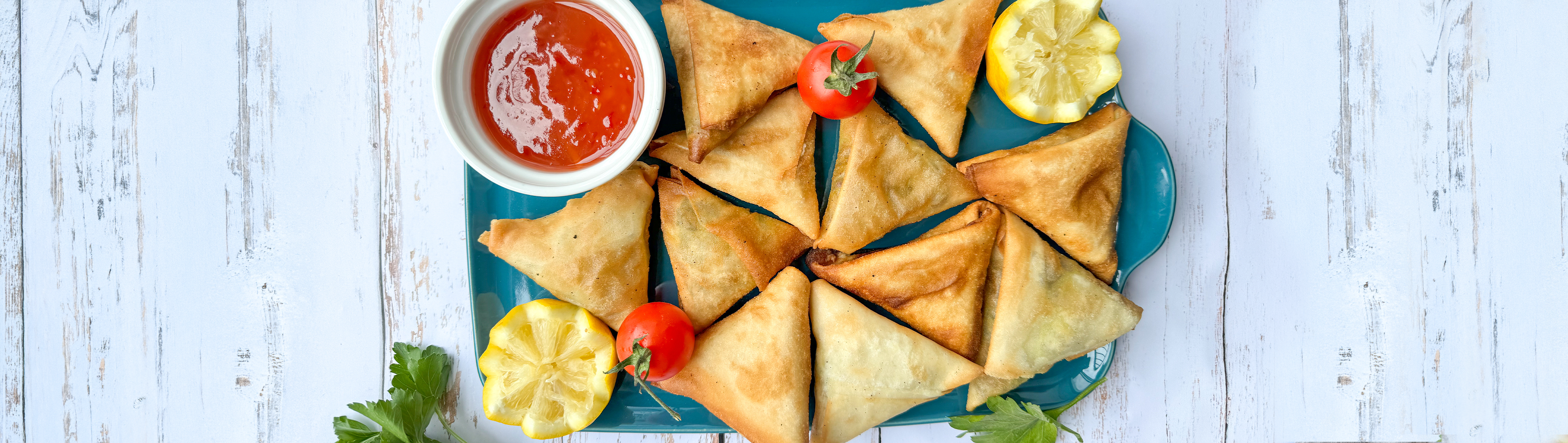 Samosas de carne, curry y verduras