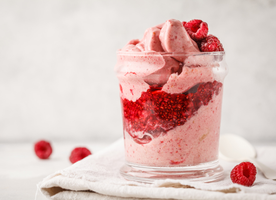 Vacherin glacé en coupe