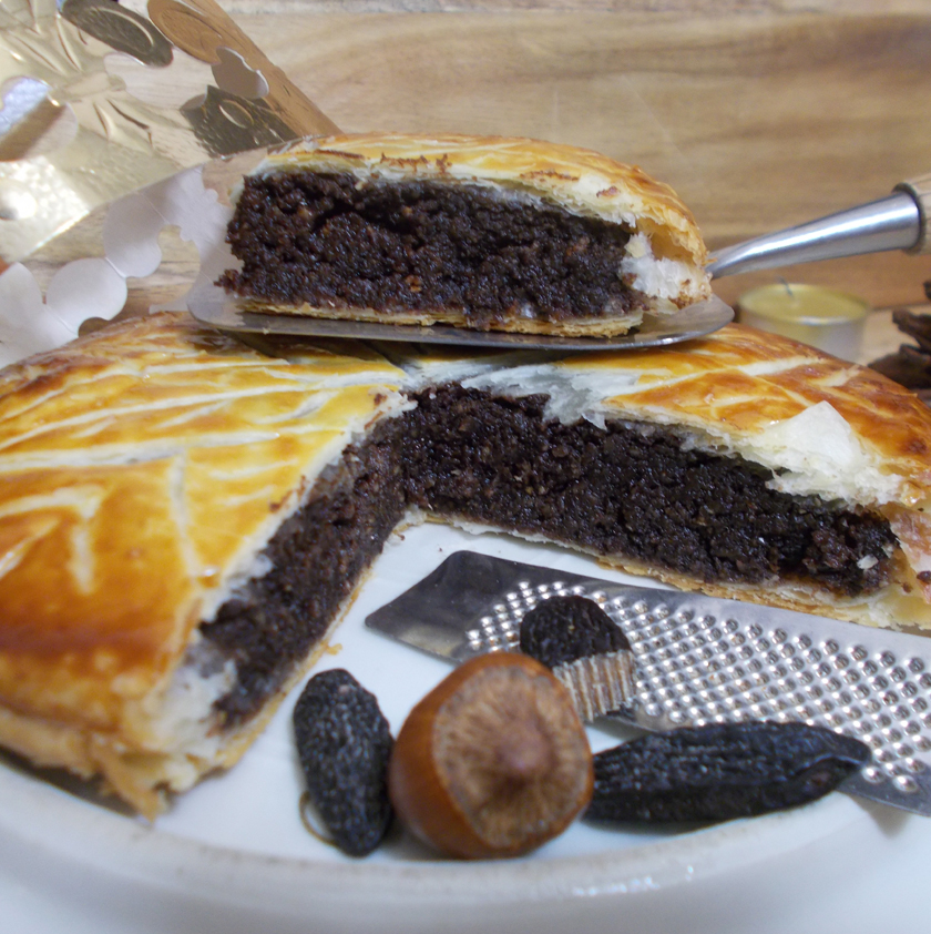 Galette des rois chocolat noisette fève tonka