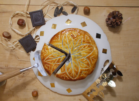 Galette des rois chocolat noisette fève tonka