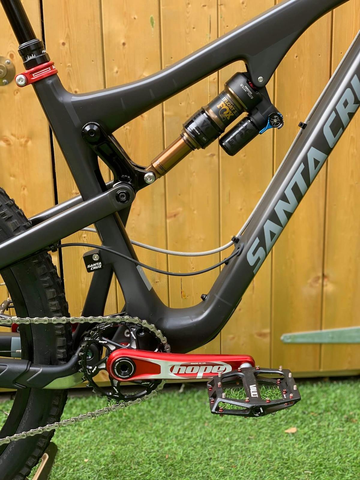 Hope bottom bracket and cranks