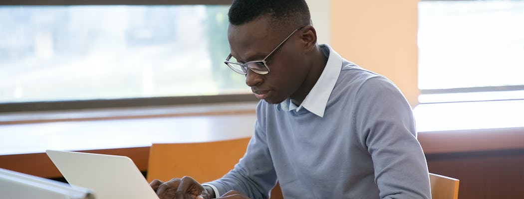 Re-designing law courses for online learning in collaboration with subject matter experts