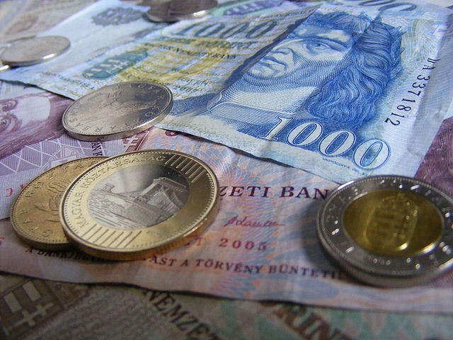 Ungerska Forint sedlar och mynt, valuta i Ungern 