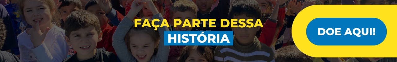 Banner com várias crianças para doação