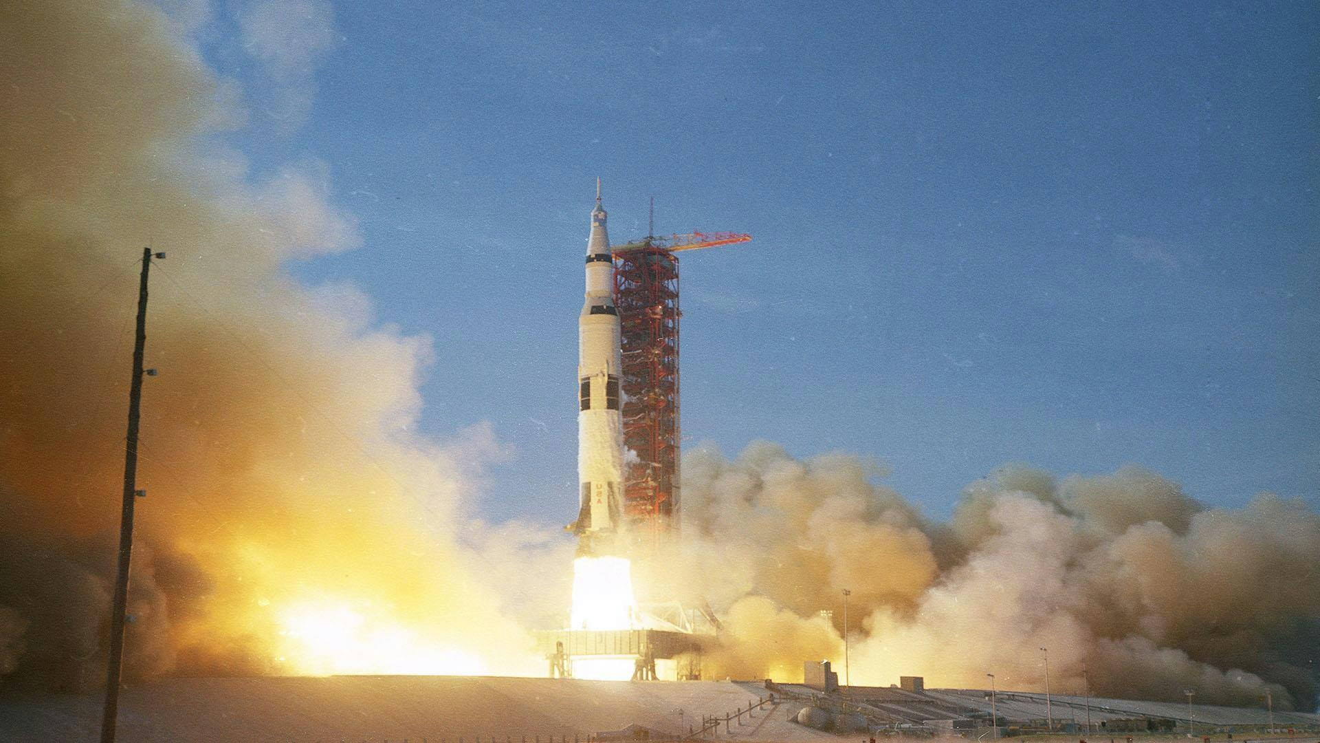 Apollo 11: lift off