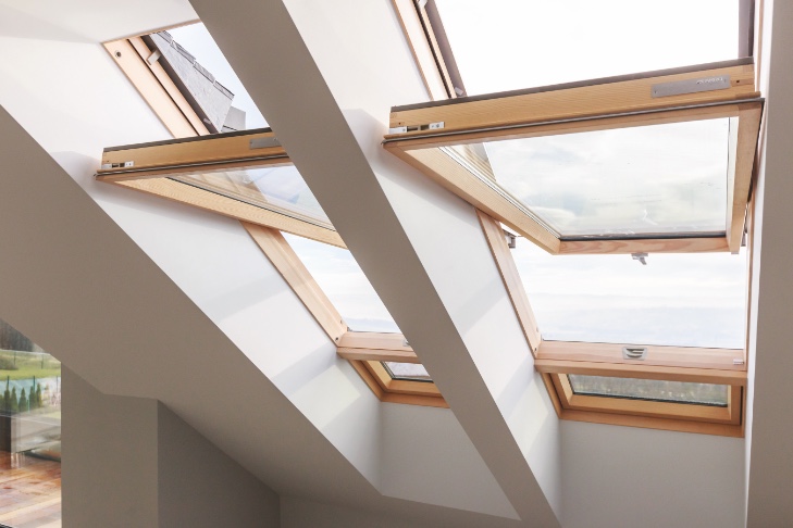 Das Schwingfenster bietet eine unkomplizierte Dachfensterlösung für jeden