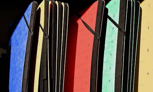 Dossiers sur une étagère