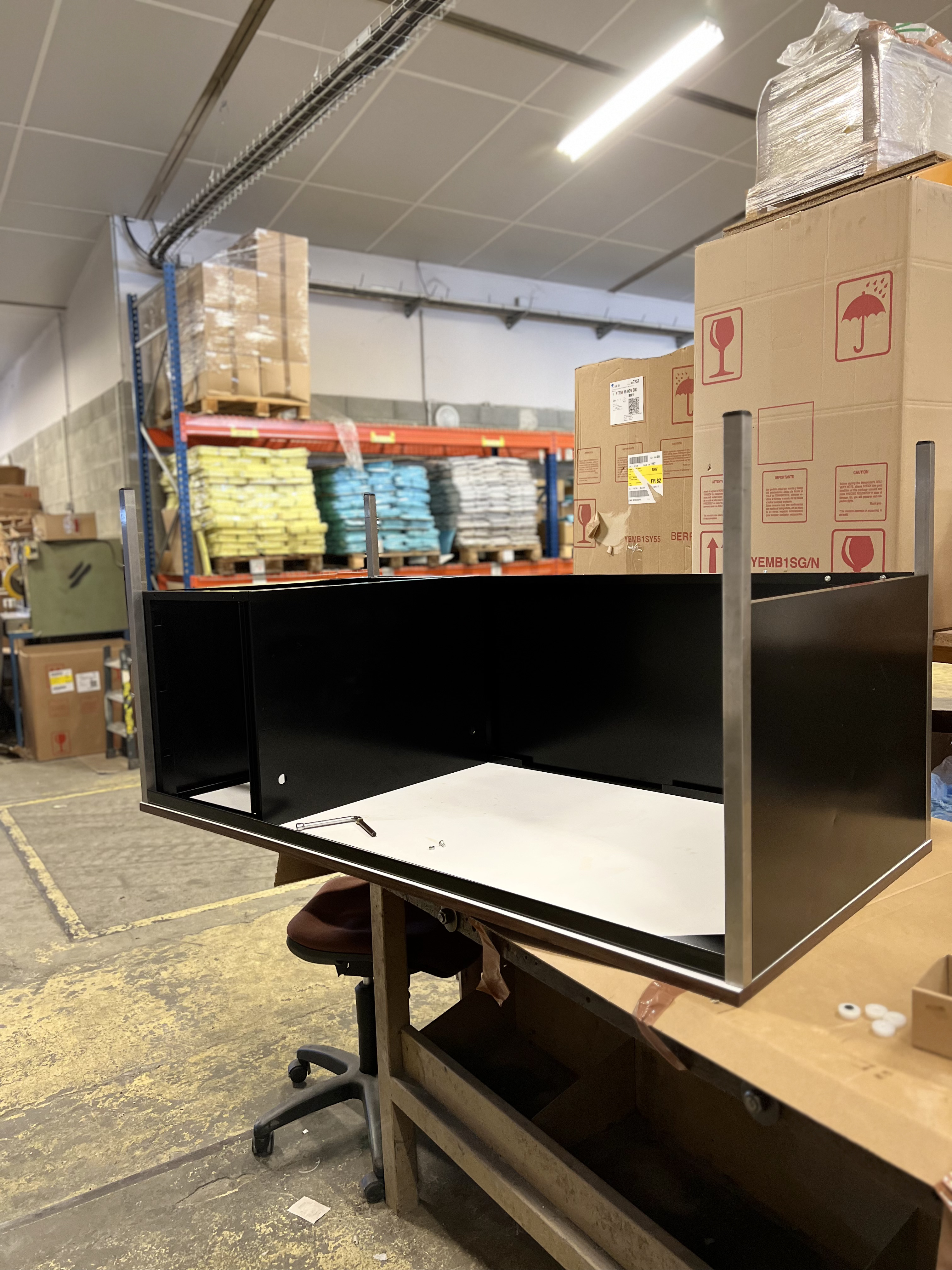 Bureau en cours de rénovation remonter après avoir effectuer la rénovation l'atelier Dacota