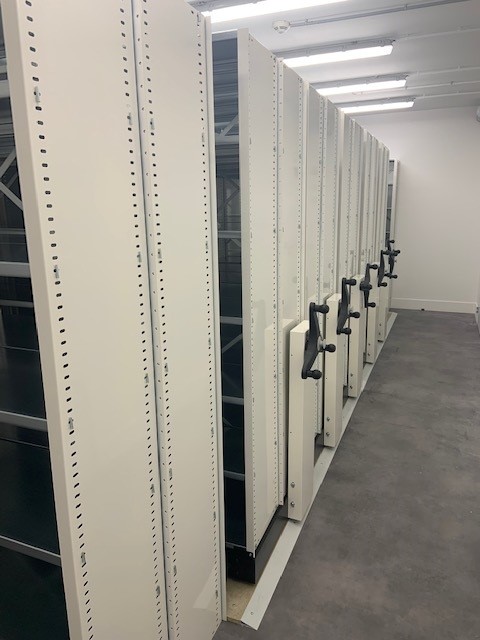 Rayonnage mobile à volants