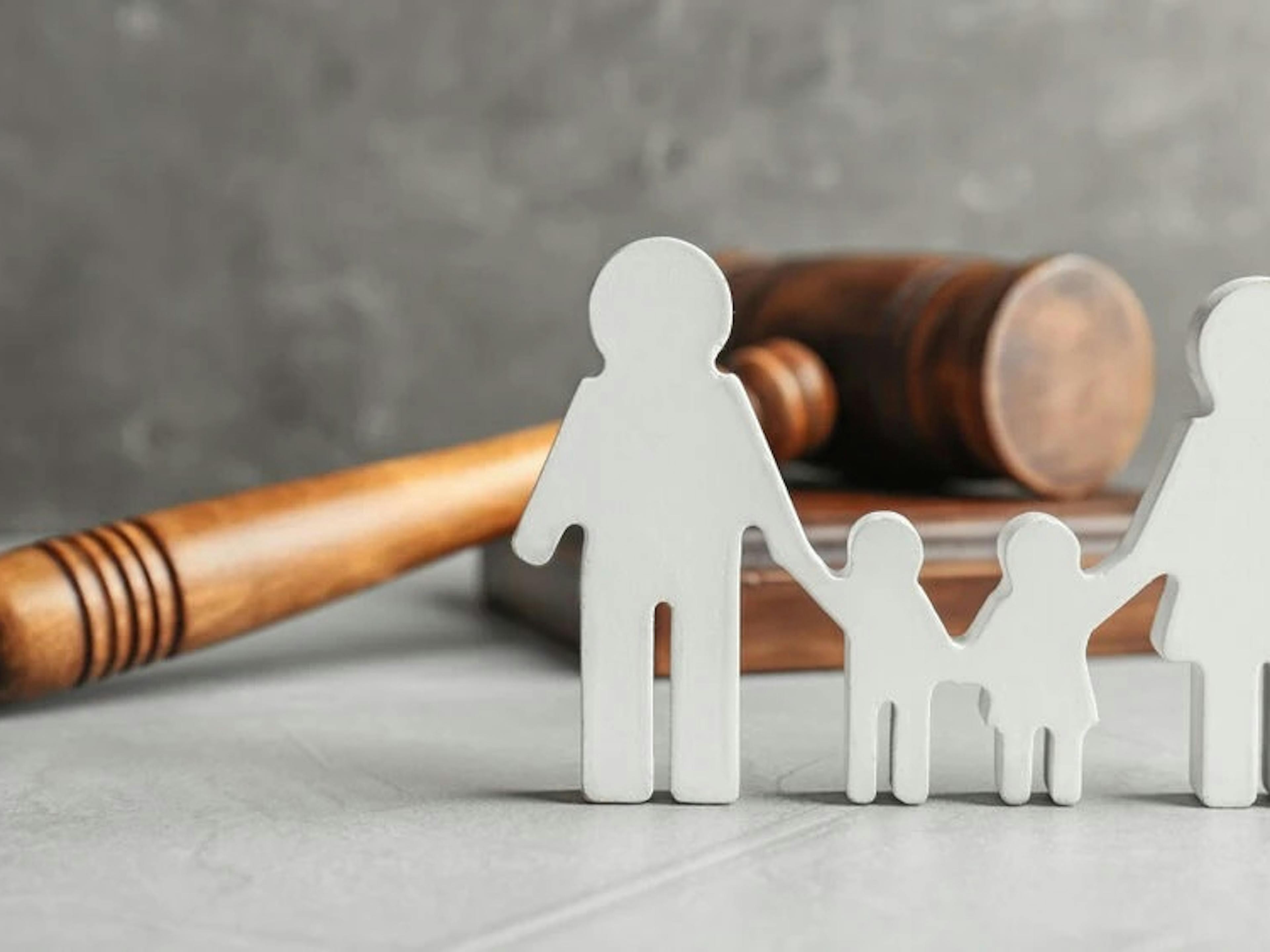 greitos-ir-taikios-skyrybos-seimos-teisininkas-teisinė-konsultacija-skyrybu-mediacija