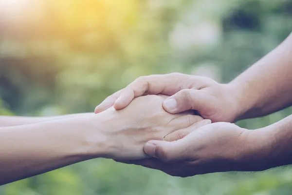 skyrybu-procesas-santuokos-nutraukimas-susikibe-rankos-taikos-sutartis