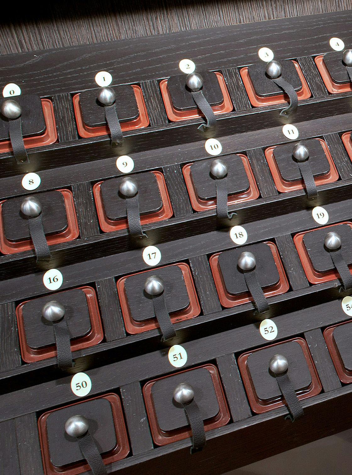 Tea organ.