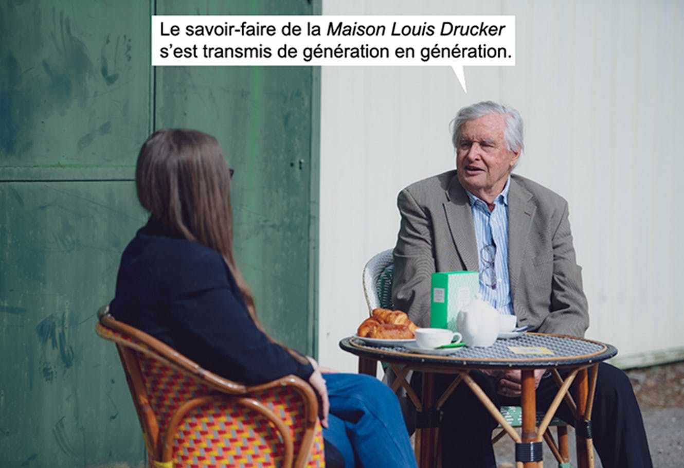 Lia ROCHAS-PARIS and Bruno DUBOIS having tea.