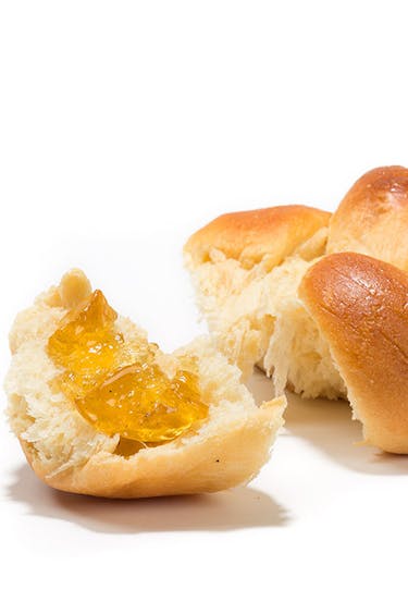 Bun with tea jelly.