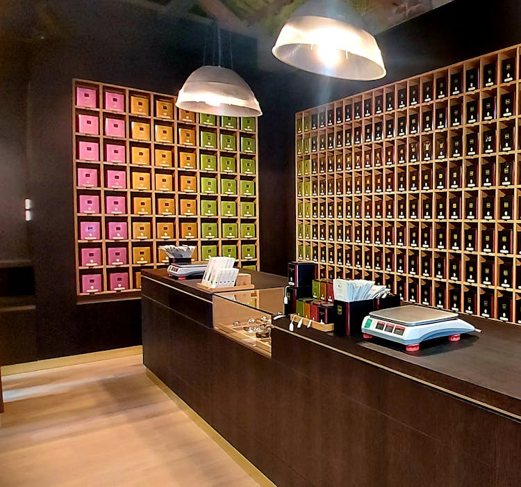 Intérieur de la boutique Cour Saint Emilion Bercy Village DAMMANN Frères