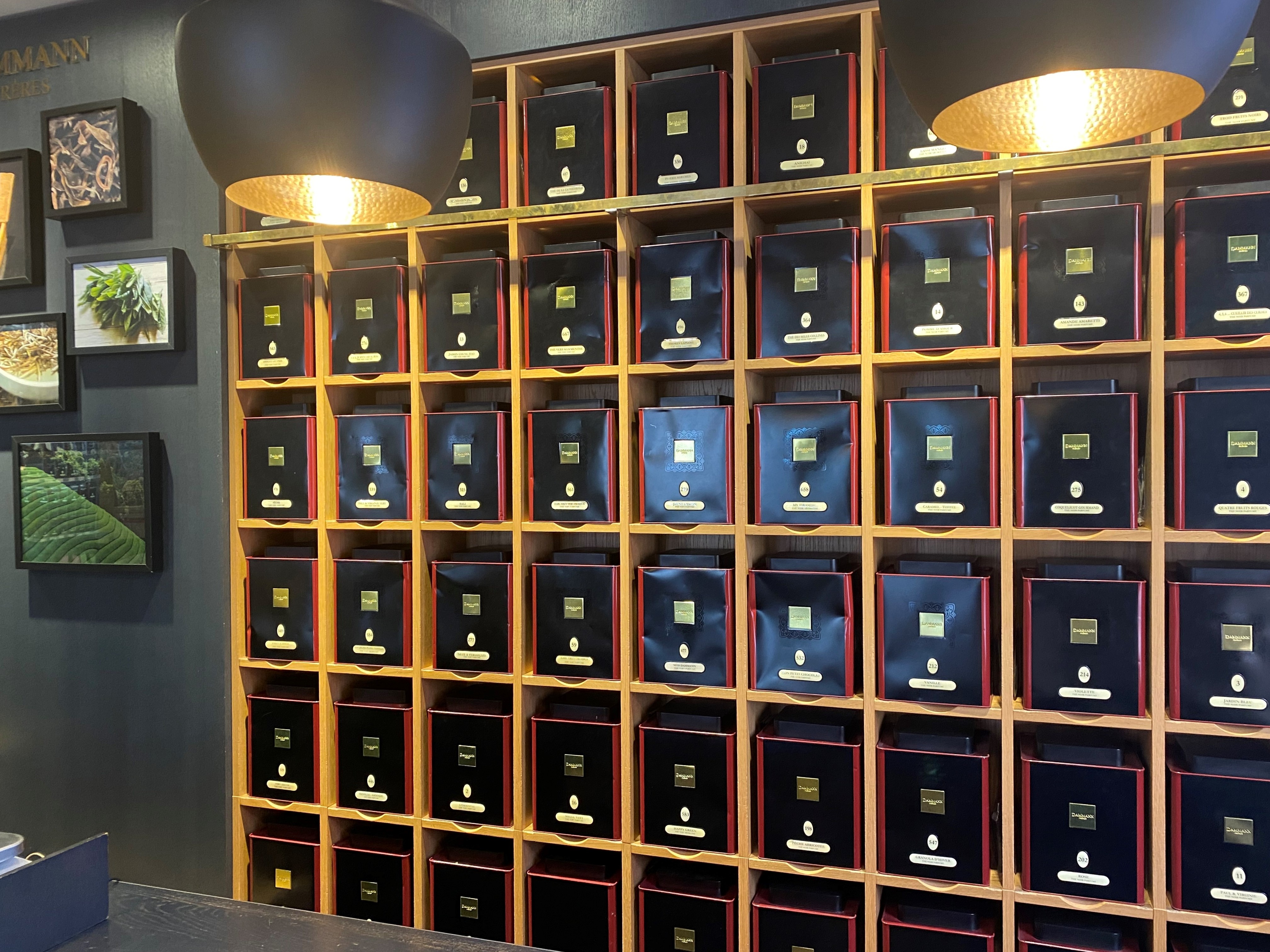 Intérieur de la boutique Strasbourg rue des fossés tanneurs DAMMANN Frères