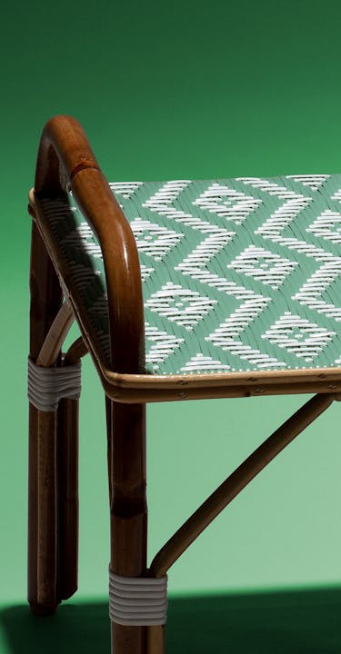 Table en rotin de la Maison Louis DRUCKER.