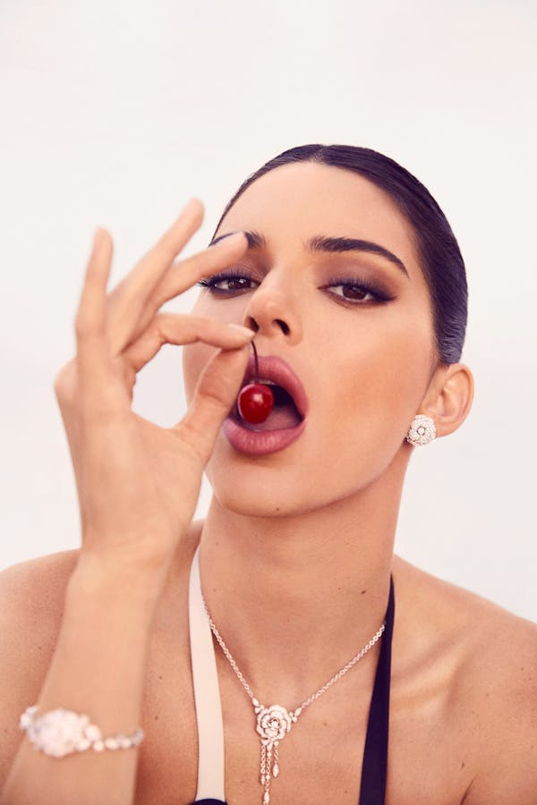 CHAOS - Kendall Jenner