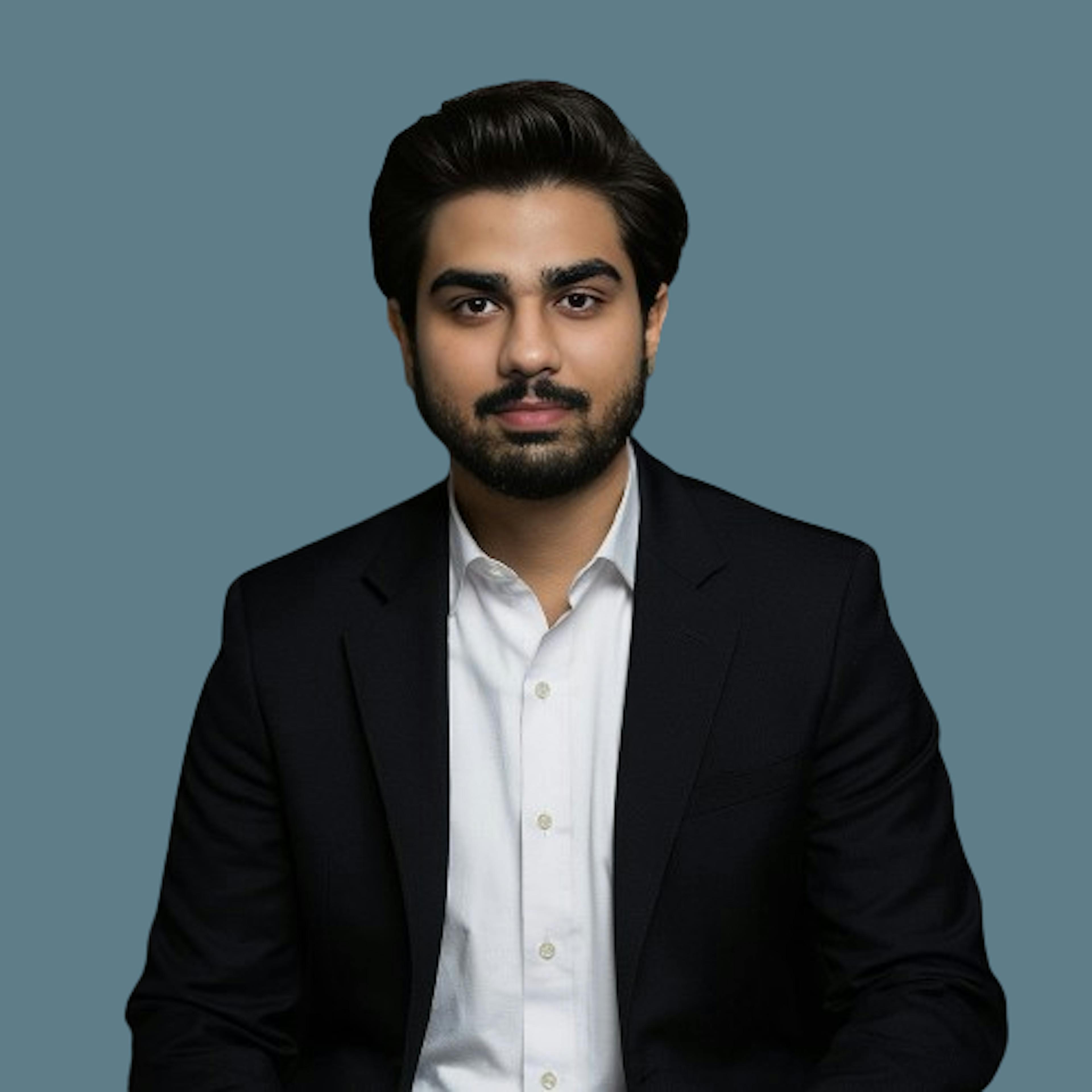 face forward pic of anas ali who is an operations analyst at dark alpha capital