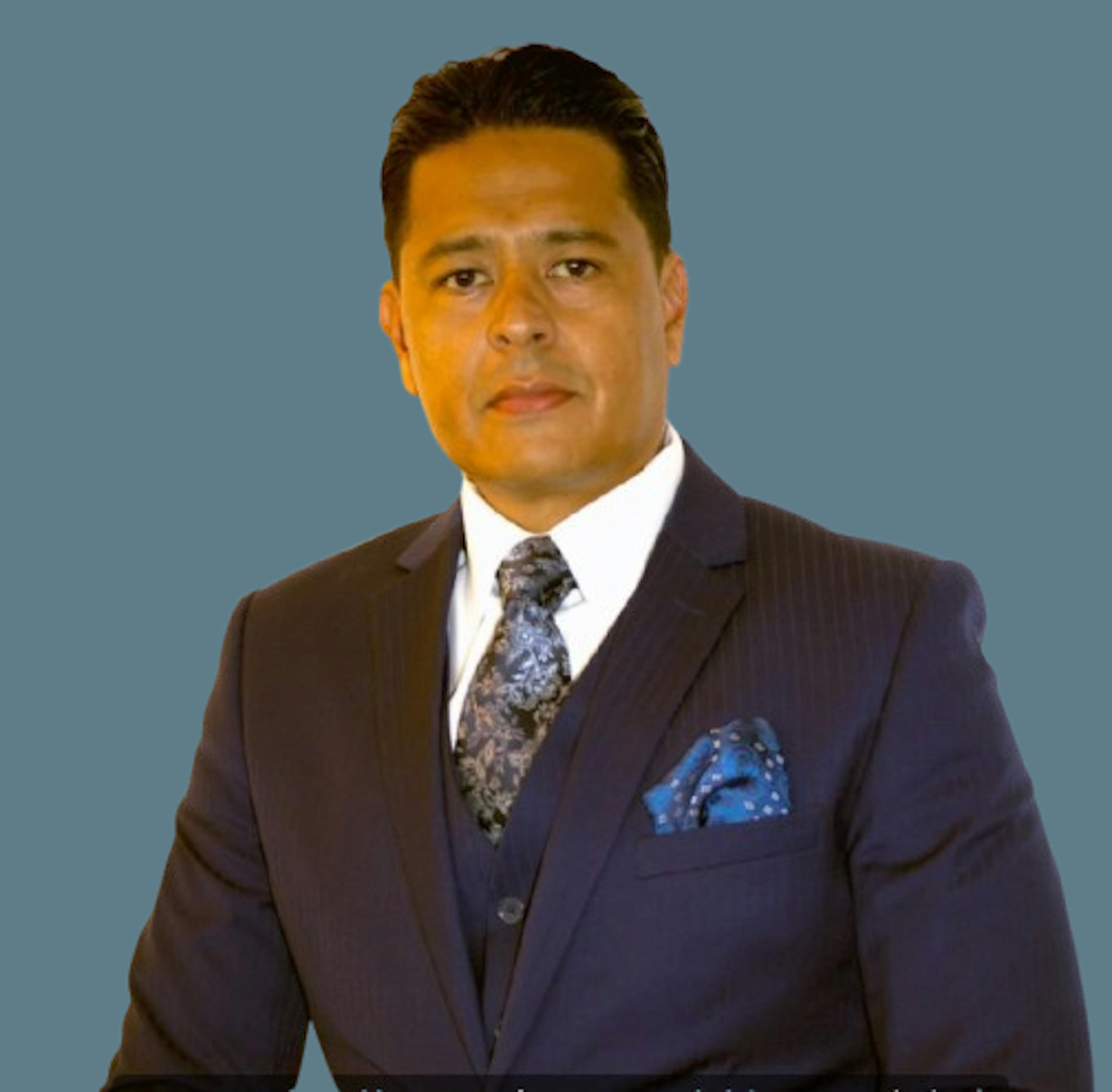 headshot of Hariel De Leon who is an associate at Dark Alpha Capital