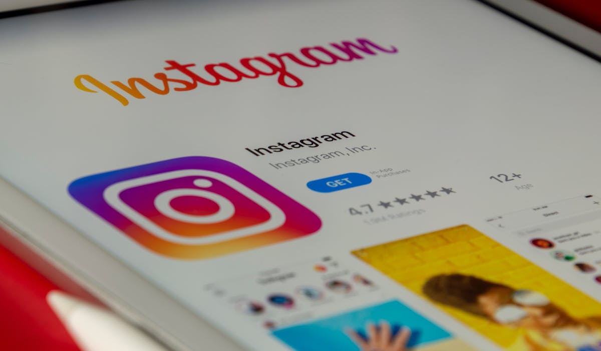 Shopify social media