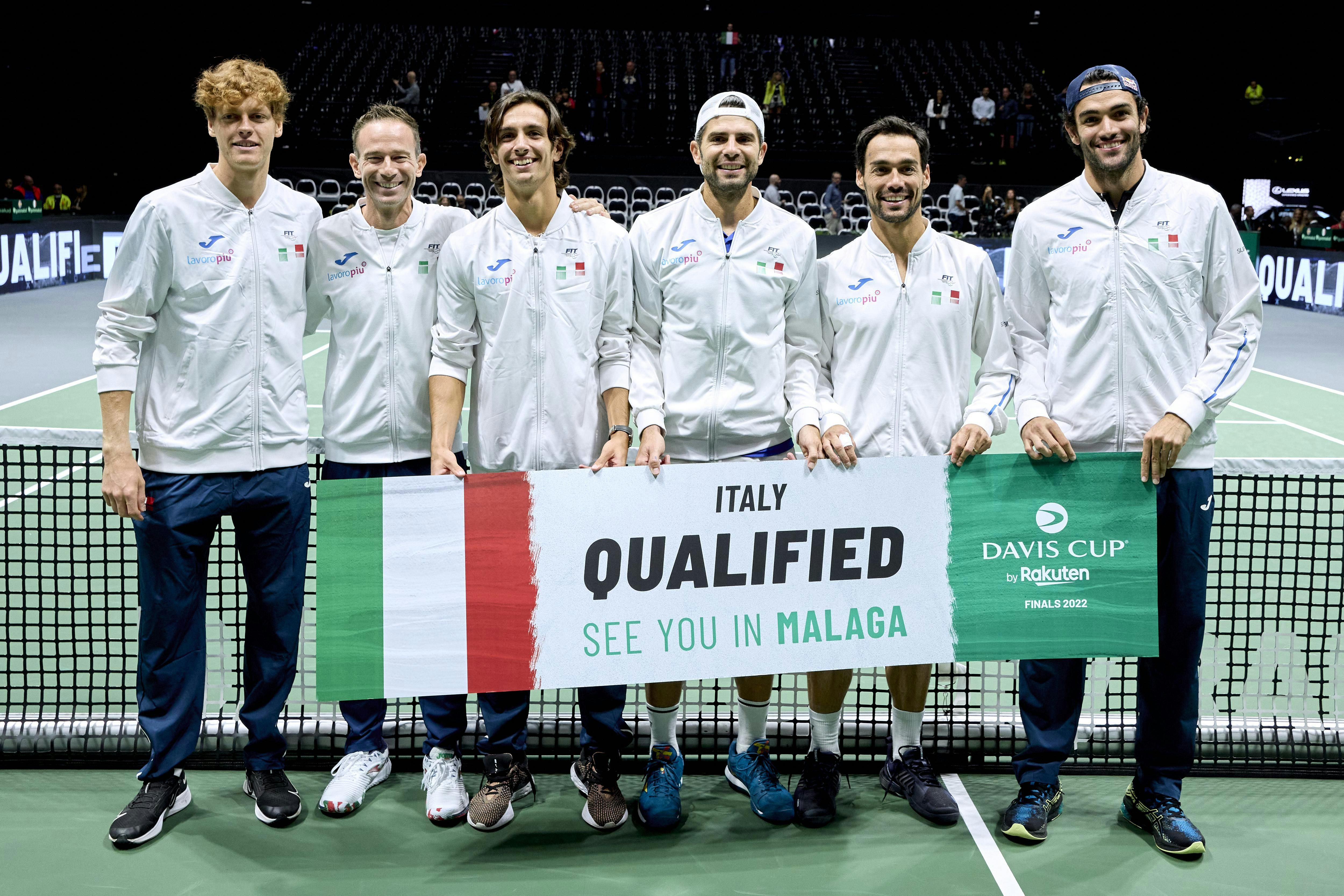 Italy qualify for Final 8