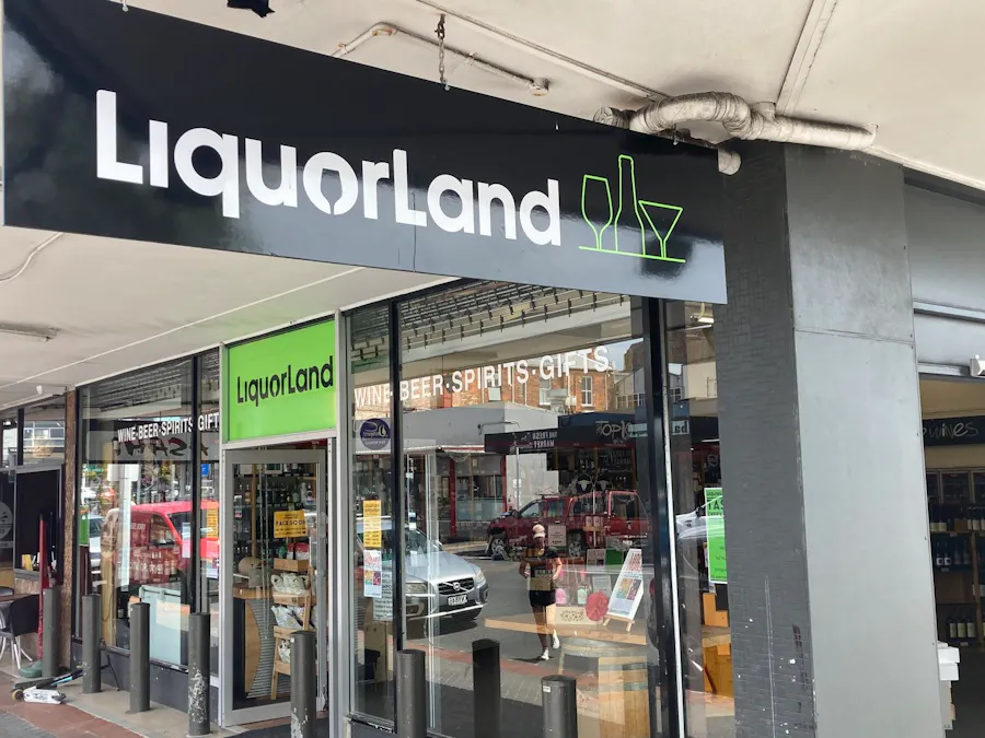 Liquorland Devonport - Devonport Village - Auckland's best seaside escape
