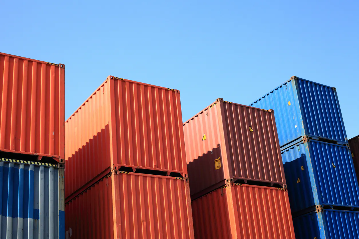 VGM (Verified Gross Mass) shipping standards | DCSA
