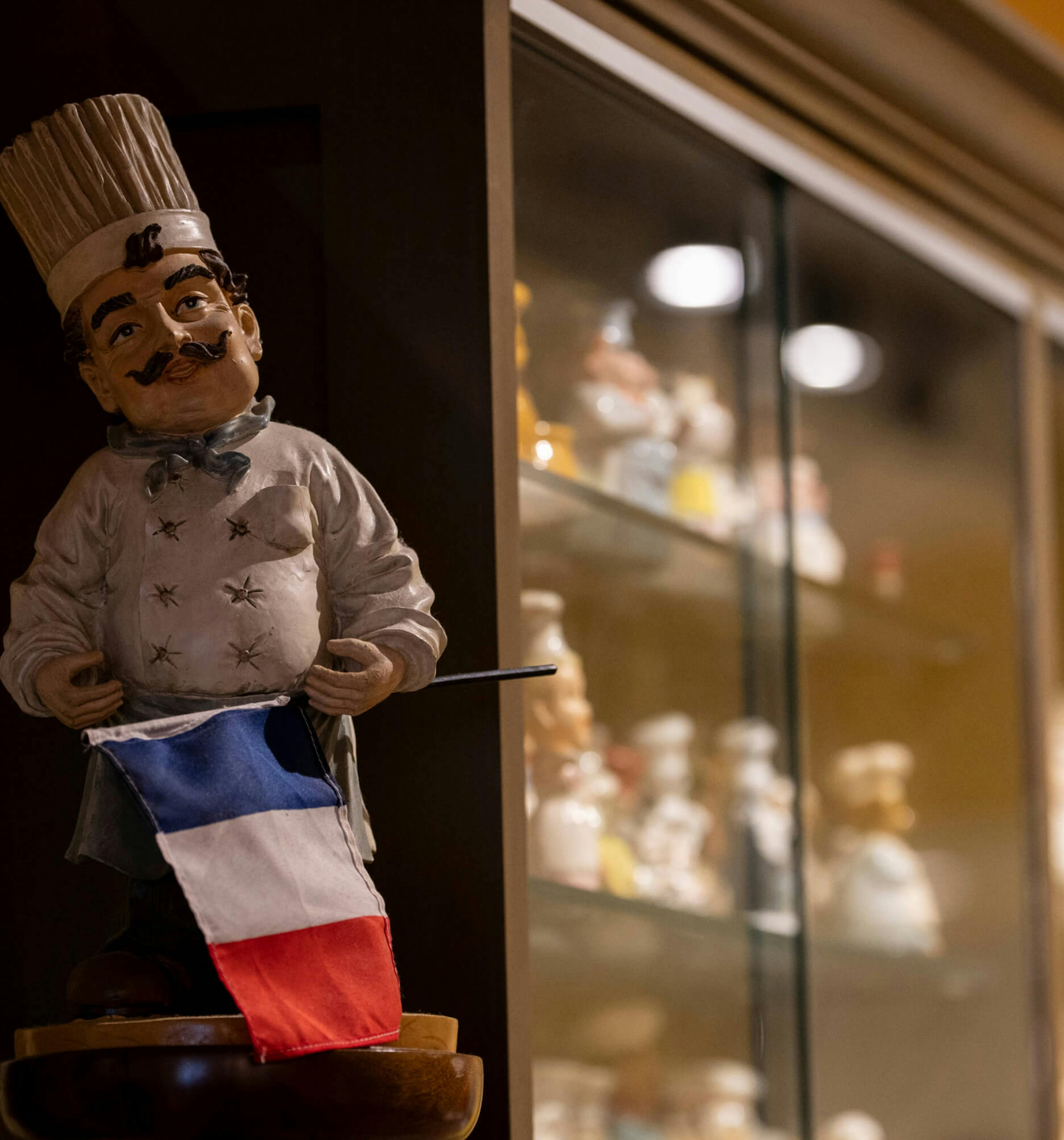 Chef Statue with French flag