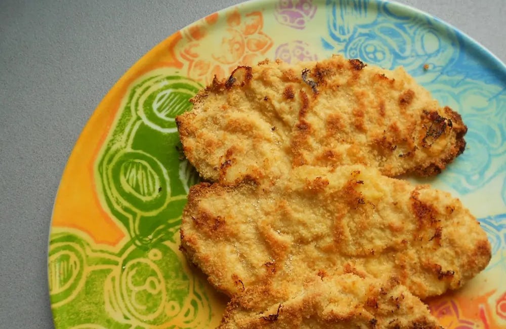 Pollo empanizado al horno