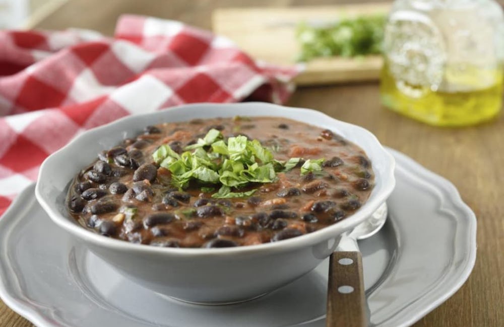 Sopa de Caraotas Negras Rapida y Saludable