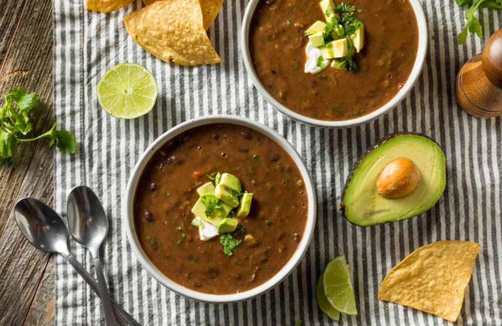 Sopa de Caraotas Negras Rapida y Saludable